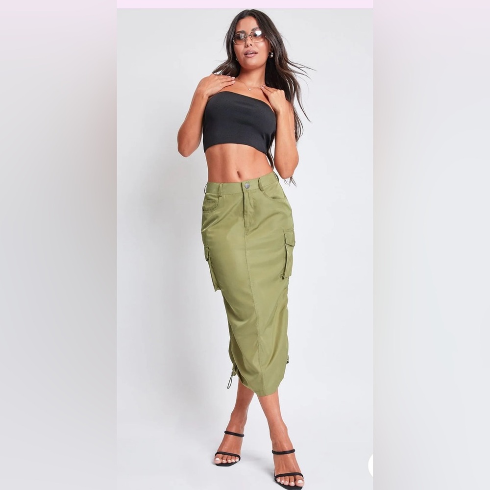 Women’s long maxi cargo skirt BNWT